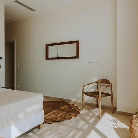 Mulberry Vila *